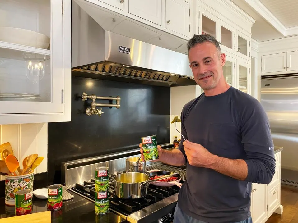 Freddie Prinze Jr. – From Heartthrob to Chef