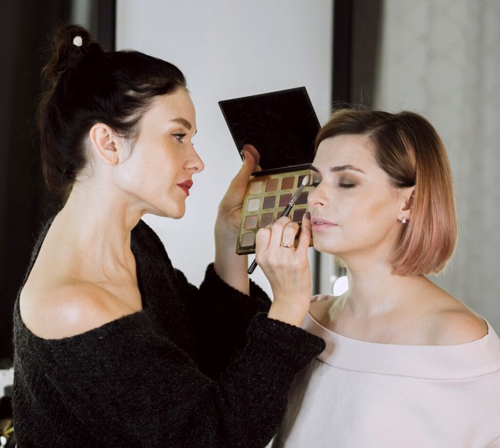 Over-Contouring and Unnatural Beauty Standards