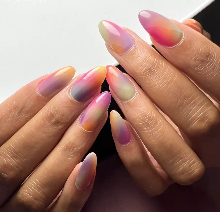 Watercolor Nails – Soft & Artistic