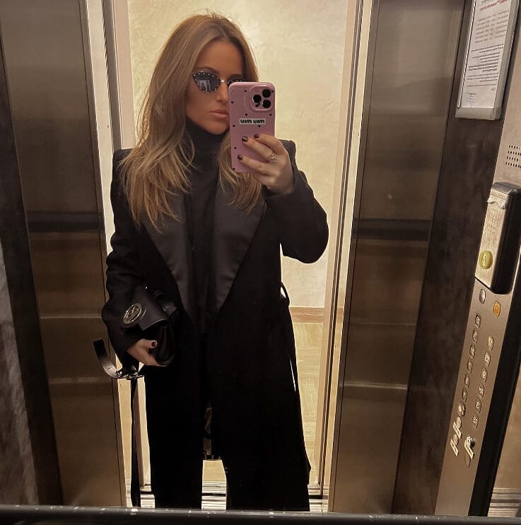 Avoid Wearing Only Black Clothes