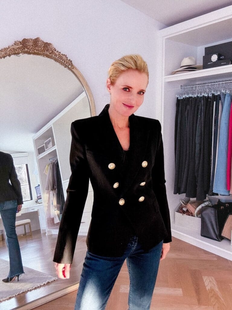 Why the Black Blazer is a Wardrobe Essential