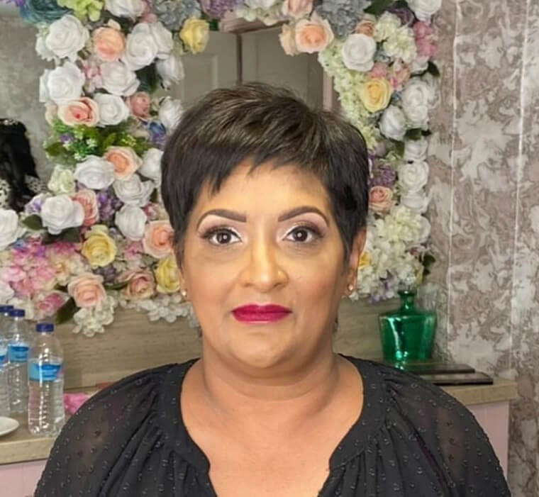 Different makeup products displayed for oily, dry, and combination skin types.