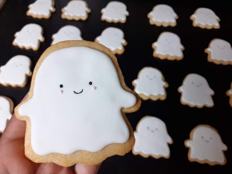 Cute Ghostly Cookies