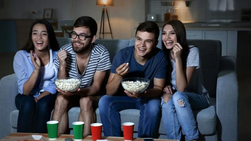 Greedy Neighbor Ruins Movie Night For The Entire Building After Trying To Make A Quick Buck From It